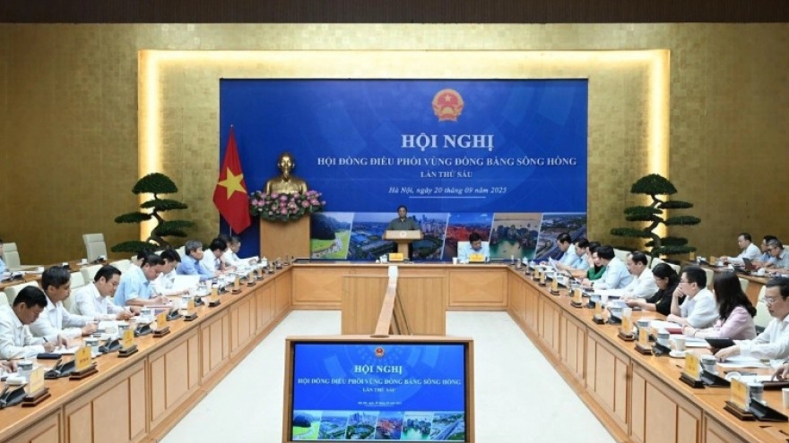 PM urges Red River Delta to spur growth and spearhead national development